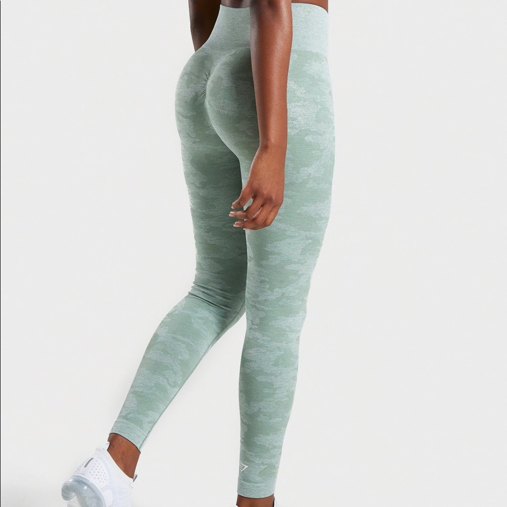 GYMSHARK CAMO LEGGING LARGE SAGE GREEN